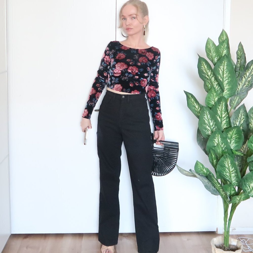 Urban Outfitters Kimchi Blue Floral Velvet Long-sleeve Boat-neck Crop Top Size M